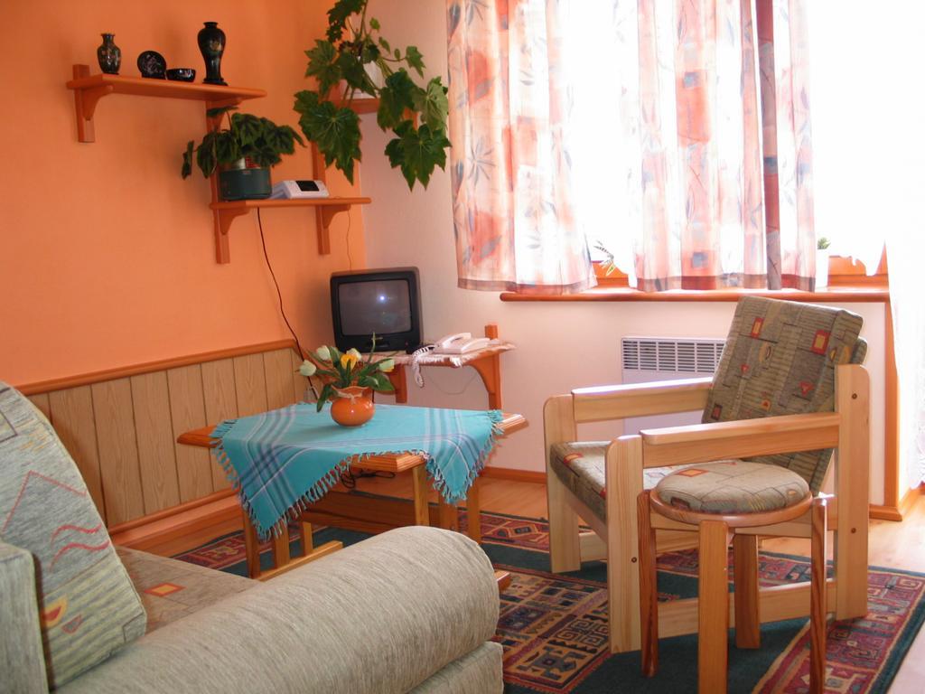 Pensjonat Lotos Krynica Morska Room photo